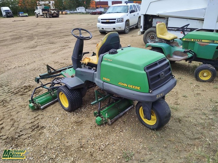 john-deere-2500-image-3