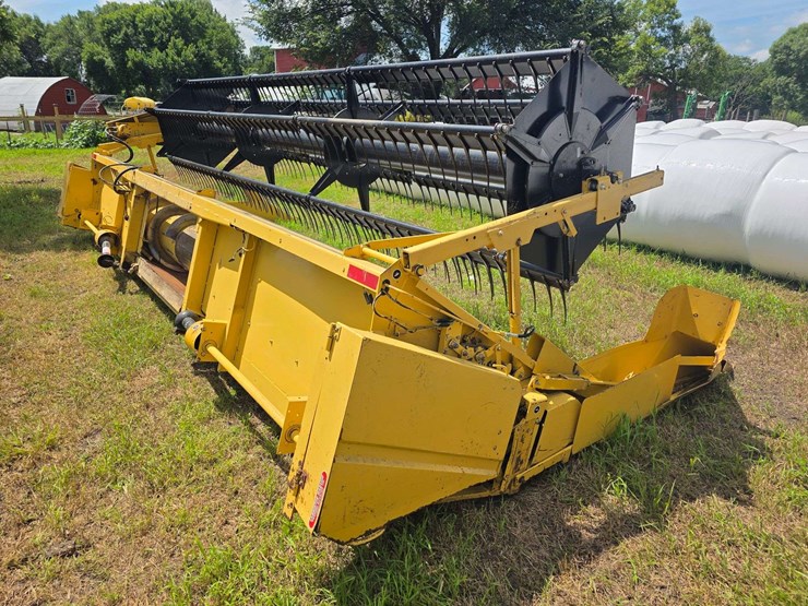 new-holland-973-image-2