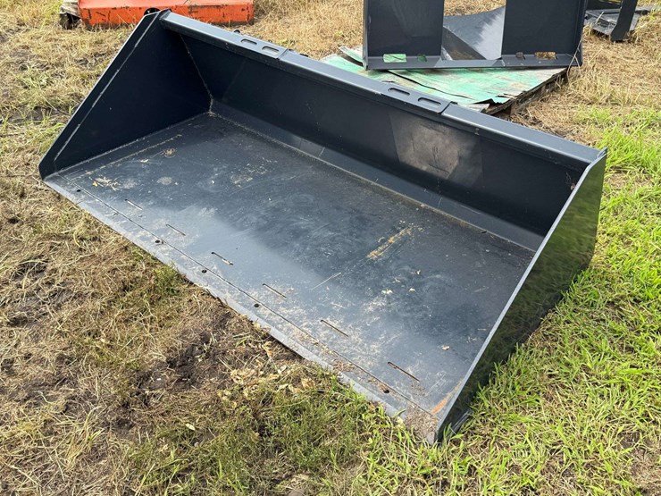 wolverine-78”-wide-bucket,-skid-loader-mount-image-2