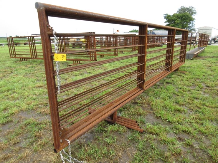 (4)-texas-built-25'-stand-alone-panels-image-1