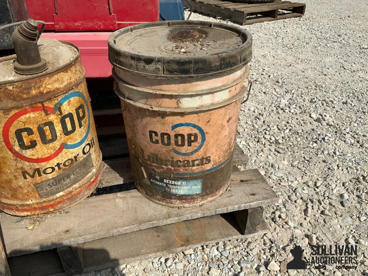 pallet-of-shop-supplies-&-tools-image-15