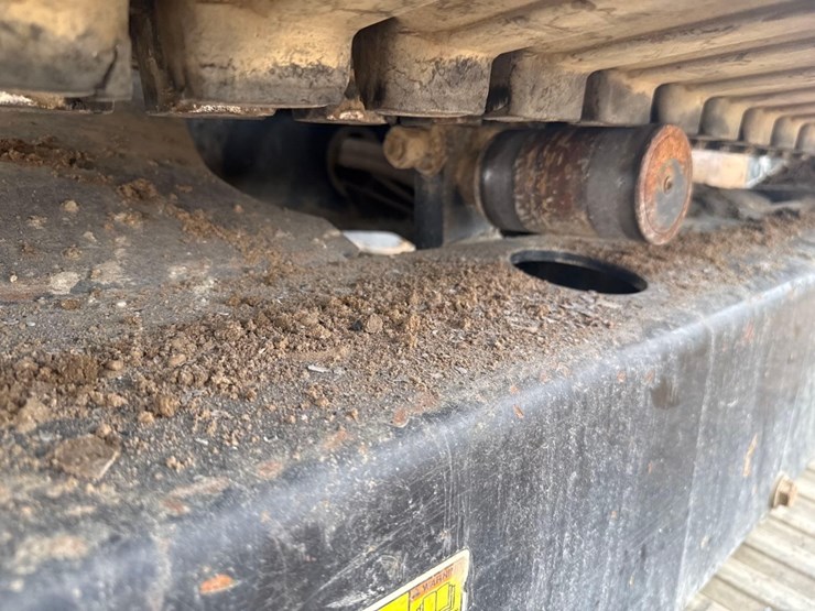 2015-caterpillar-305e2-cr-image-11