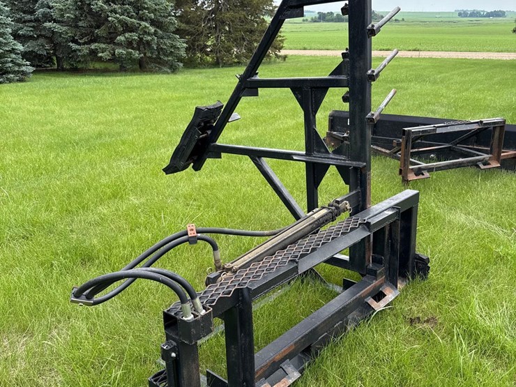 skidloader-quick-tach-groomer-image-1