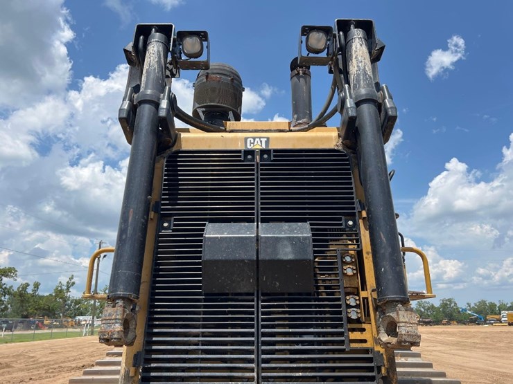 2015-caterpillar-d9t-image-17