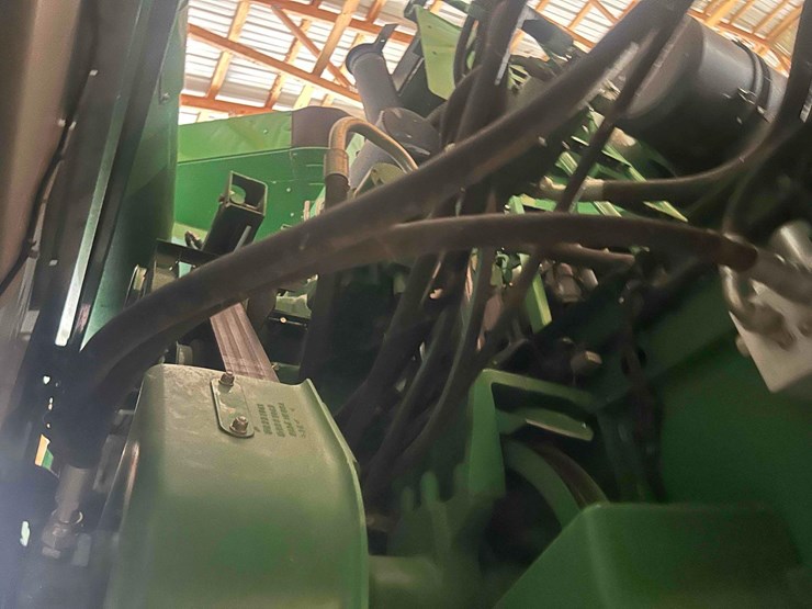 2011-john-deere-9770-sts-image-11