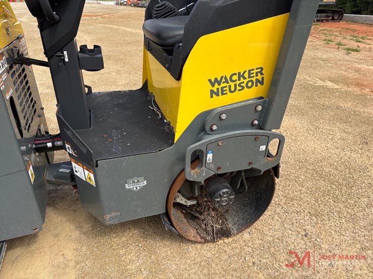 2021-wacker-rd12-double-drum-roller-image-8