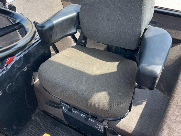 john-deere-4755-image-38