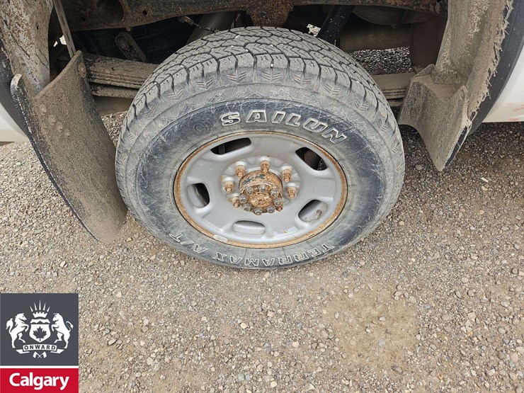 2015-gmc-sierra-2500hd-image-18