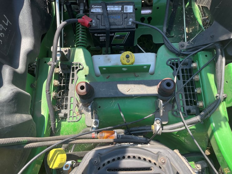 2016-john-deere-z915b-image-22
