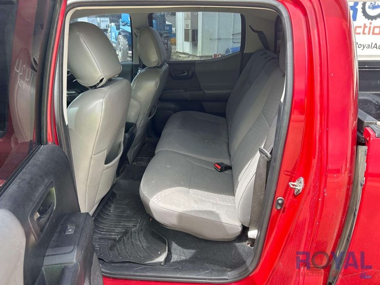 2021-toyota-tacoma-image-22