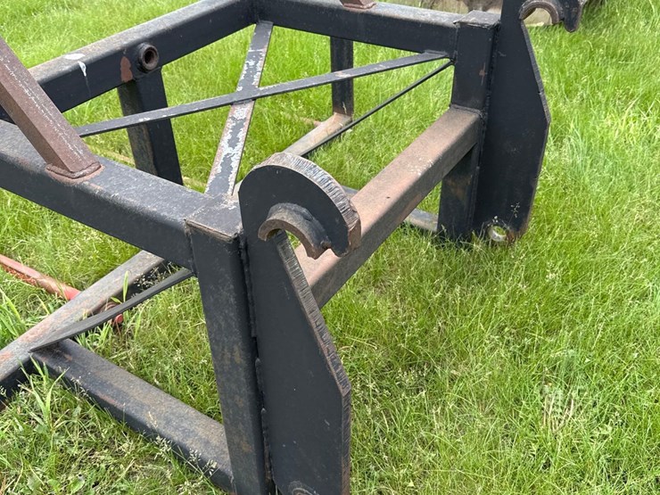 volvo-mount-double-bale-spear-image-6