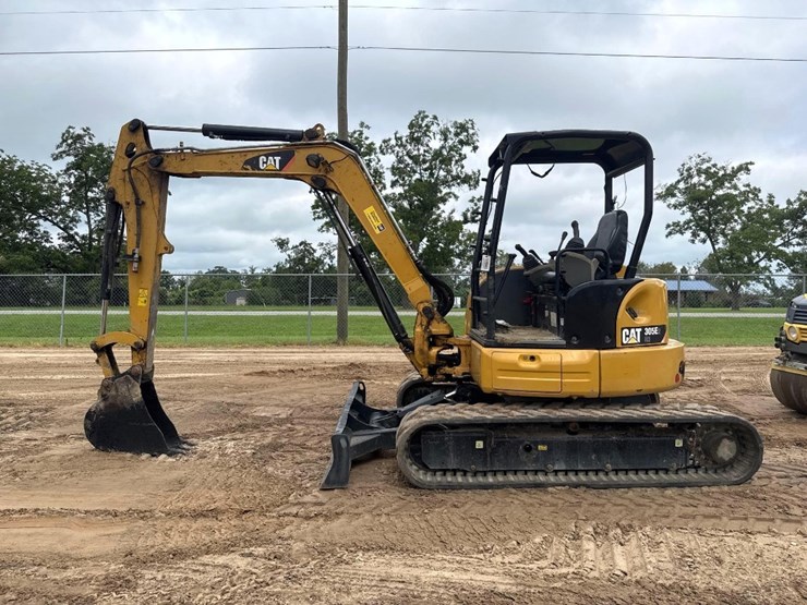 2015-caterpillar-305e2-cr-image-1
