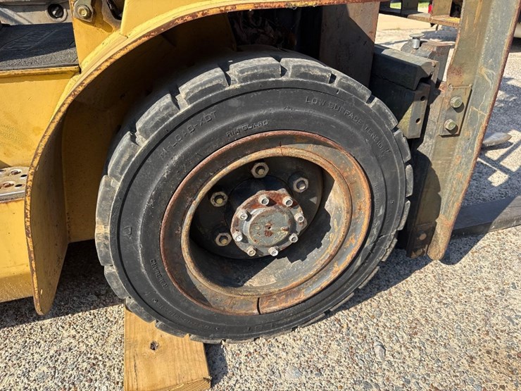caterpillar-gp30-image-16