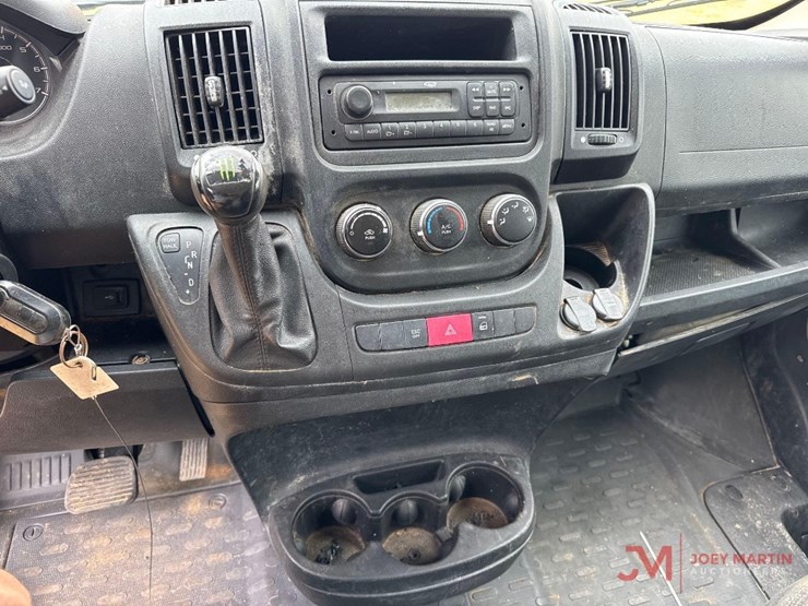 2017-ram-promaster-1500-image-18