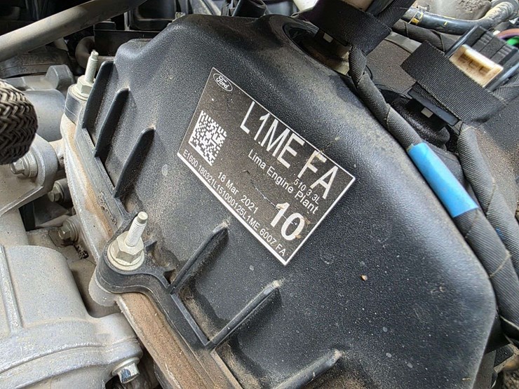 2021-ford-explorer-image-24