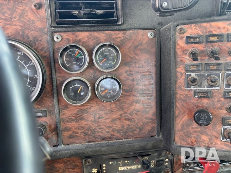 2000-kenworth-t800-image-90