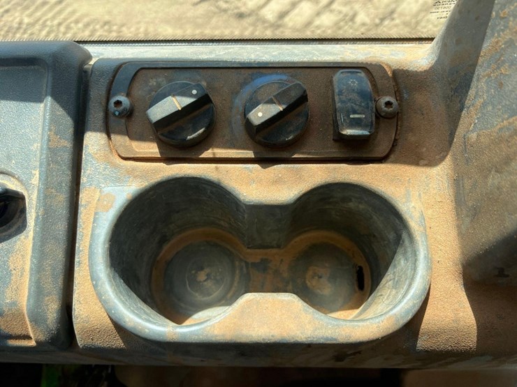 2019-caterpillar-d5k2-lgp-image-37