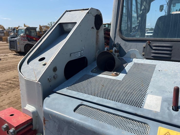 2016-takeuchi-tl8-image-19