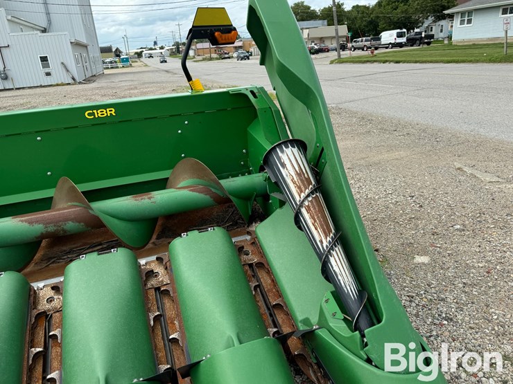 2021-john-deere-c18r-image-14