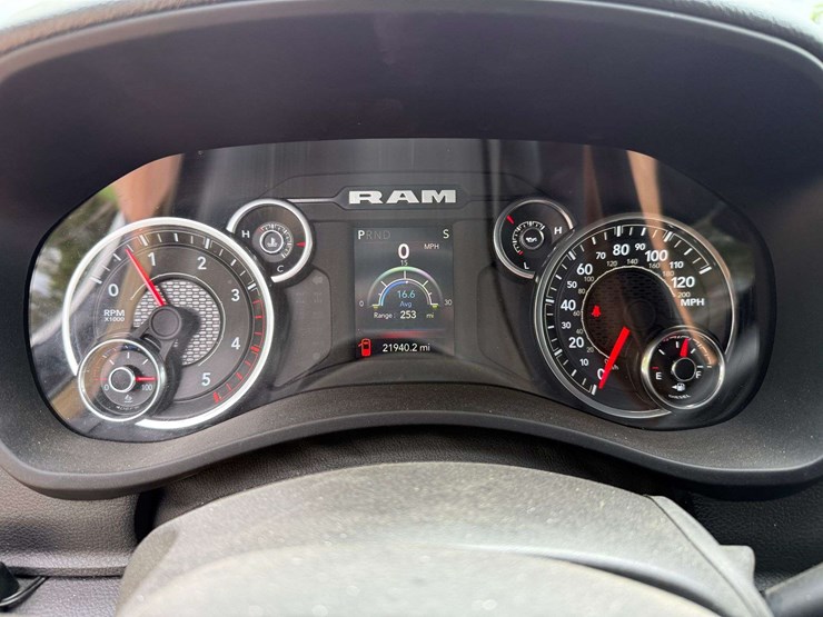 2024-ram-2500-tradesman-image-35