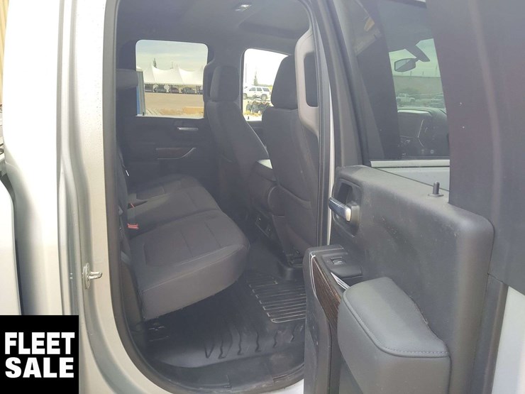 2021-gmc-sierra-2500hd-image-15