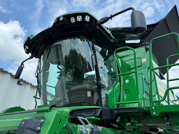 2023-john-deere-x9-1000-image-10