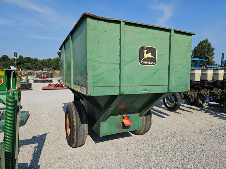 john-deere-400-image-6