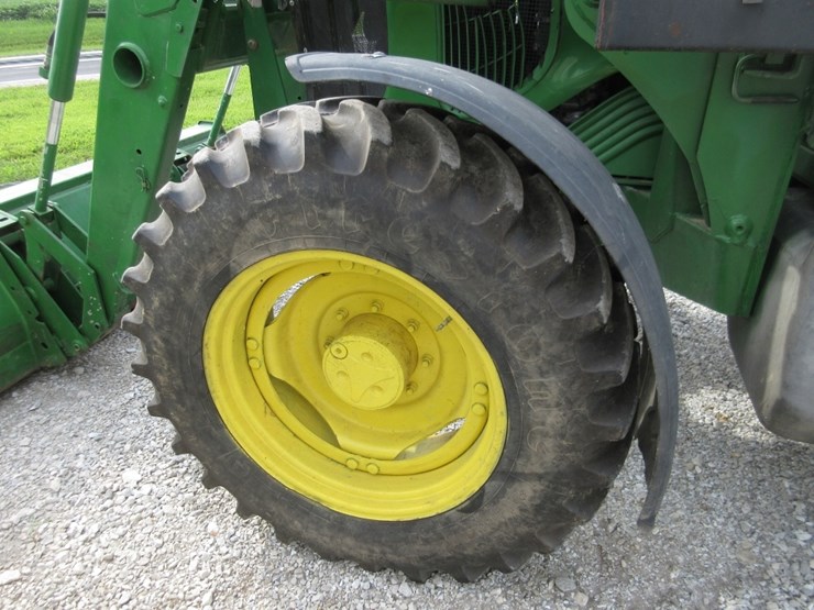 john-deere-6420-image-10