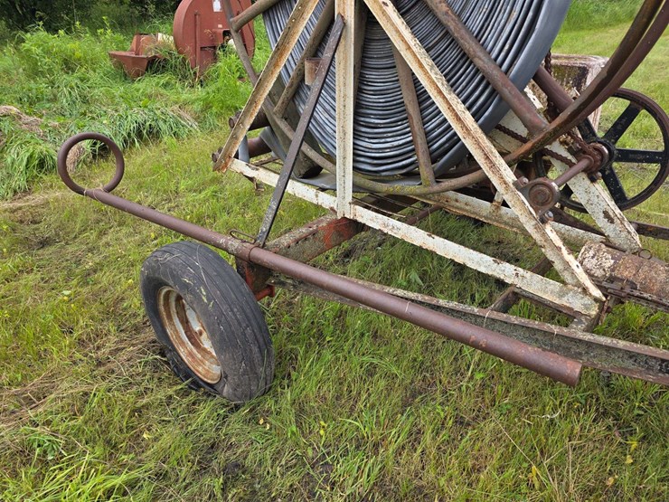 irrigation-water-cannon-on-gear,-hose-in-unknown-condition-(unusable),-has-not-been-used-in-years-image-6