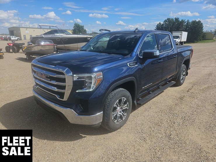 2022-gmc-sierra-1500-image-1