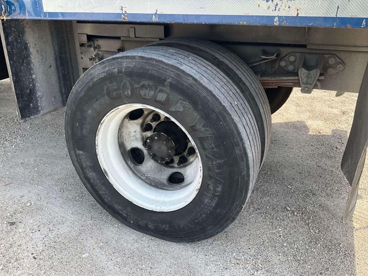 2017-ford-f650-image-24