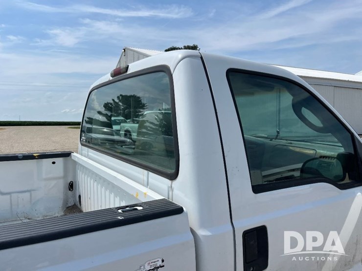 2005-ford-f250-xl-image-32