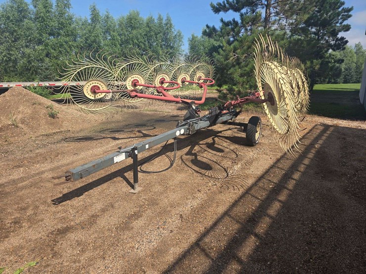 10-wheel-pull-type-wheel-rake,-hydraulic-lift,-brand:-omi-agc,-14”-tires-on-4-bolt-rims-image-2