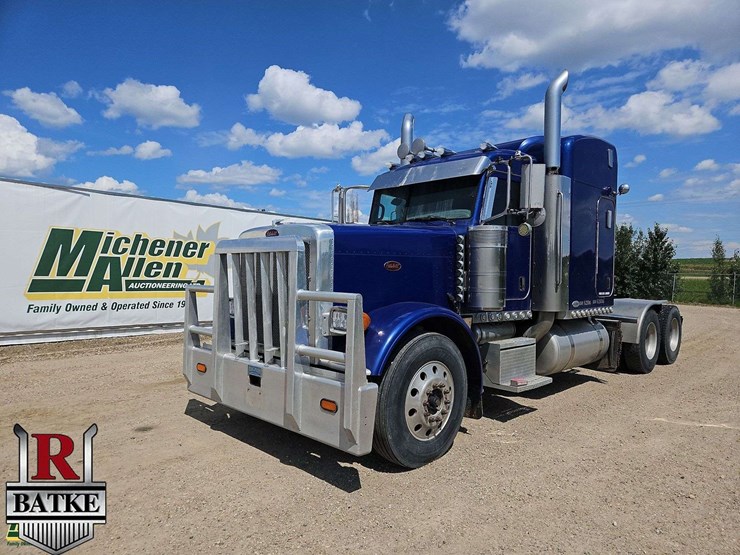 2009-peterbilt-388-image-1