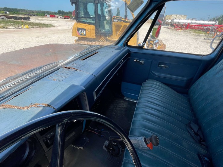 1988-gmc-7000-image-38