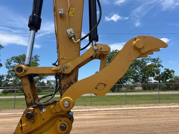 2019-caterpillar-316fl-image-12
