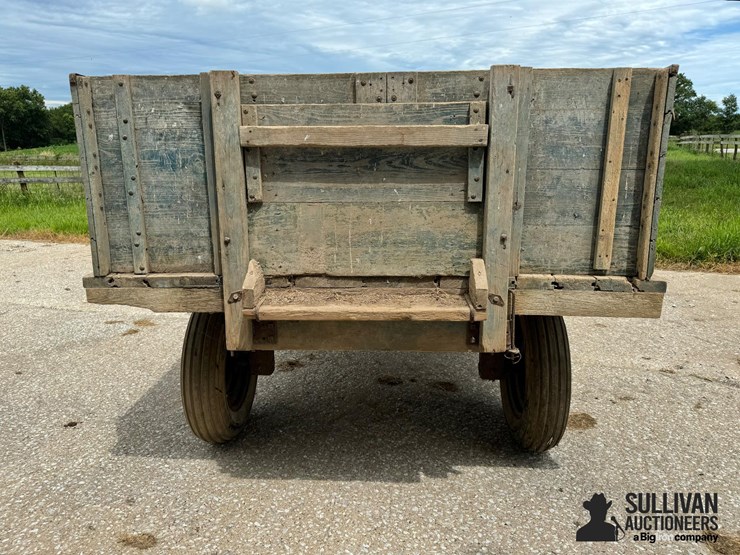 monarch-wooden-barge-wagon-on-case-running-gear-image-6
