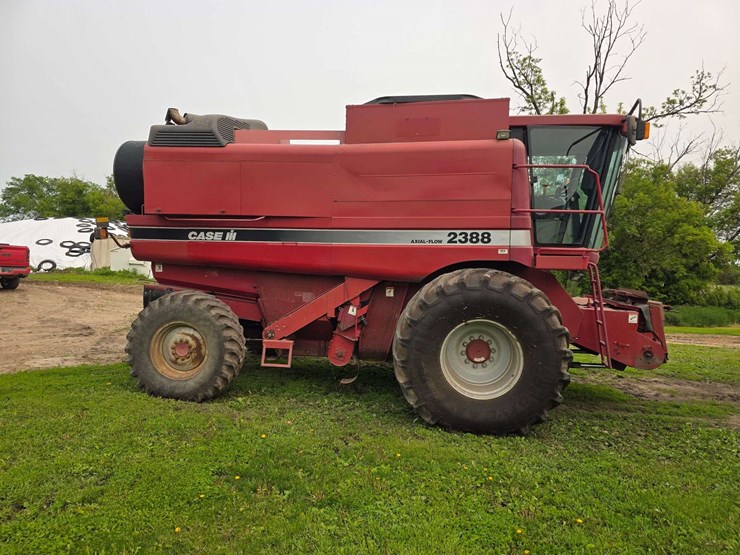 2002-case-ih-2388-image-9