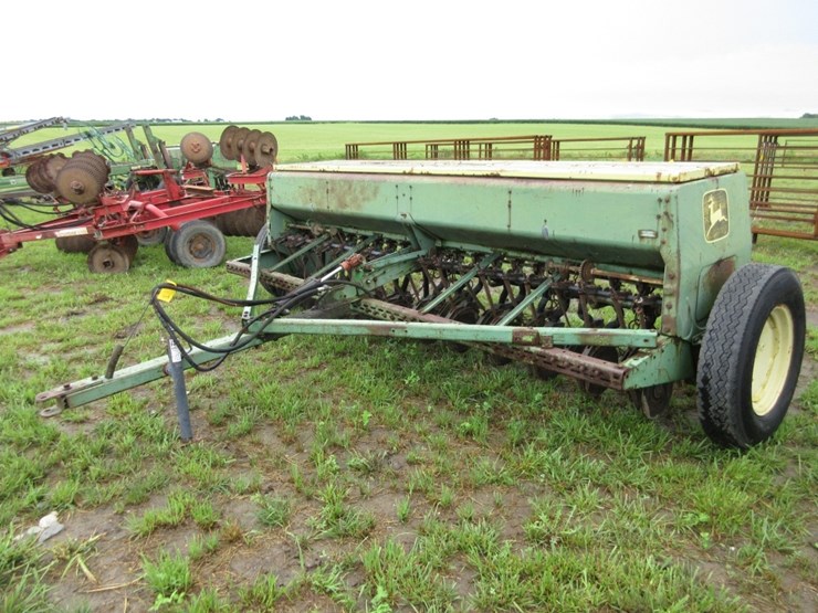 john-deere-12-image-1