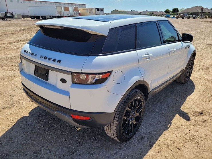 2013-land-rover-range-rover-image-3