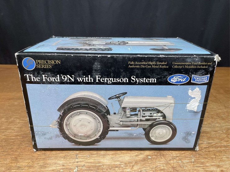 1/16-ford-9n-precision-nib-ertl-image-8
