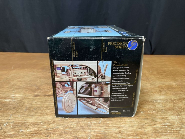1/16-ford-2n-precision-nib-ertl-image-11
