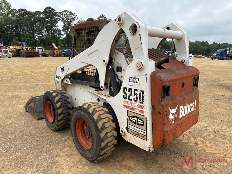 bobcat-s250-image-3