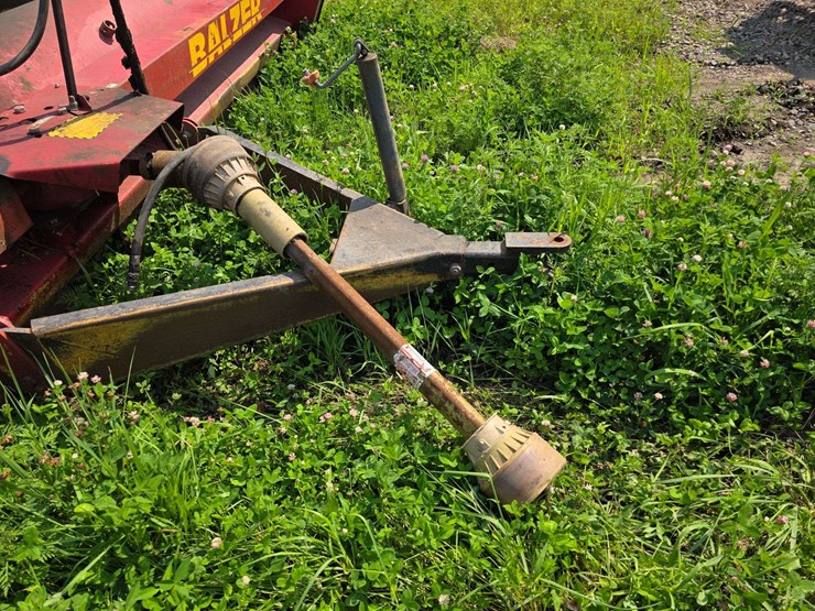 blazer-1500-stalk-chopper,-6-row-22”-(15’),-1000-pto,-4-rear-assist-wheels,-15”-tires-on-6-bolt-rims-image-3