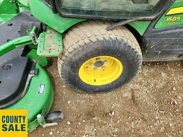 2012-john-deere-1585-image-11