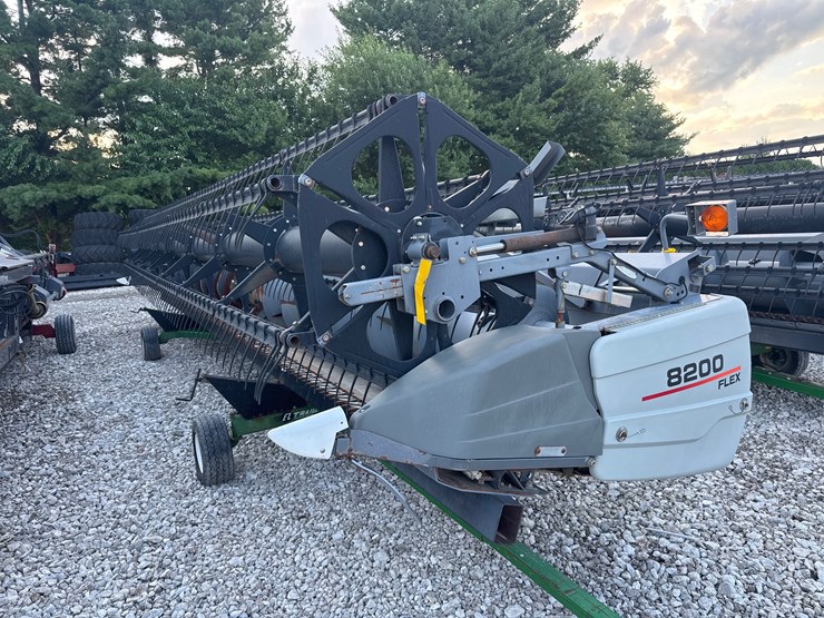 gleaner-8200-35-image-1