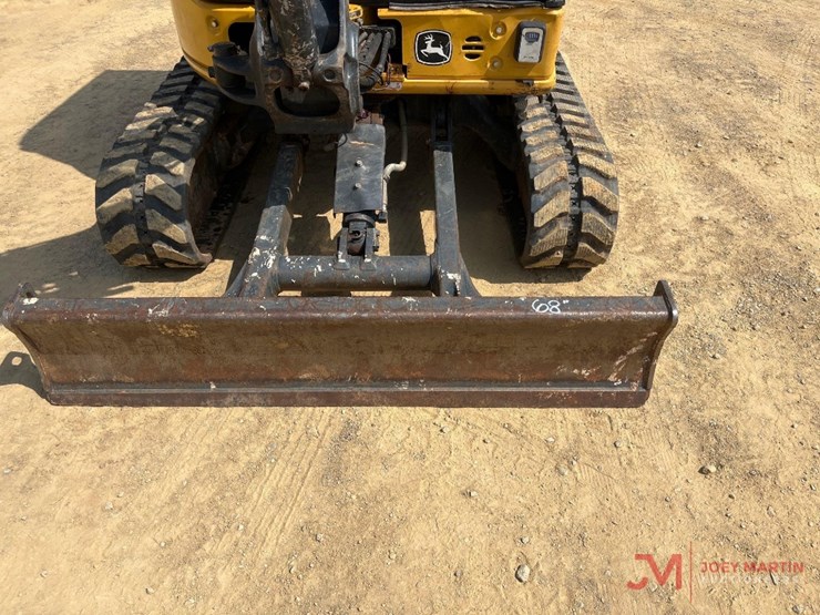 2022-deere-35g-image-9