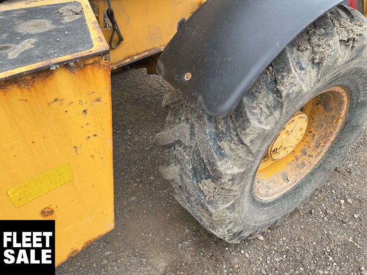2014-deere-410k-image-15
