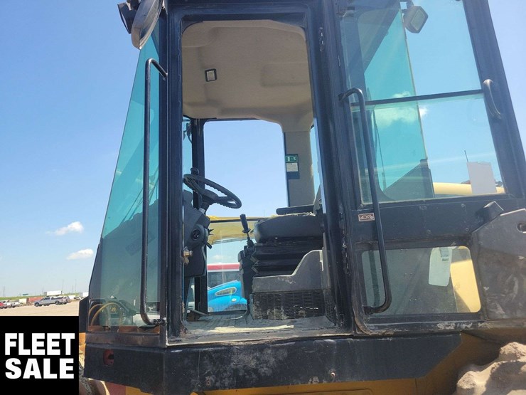 2008-caterpillar-cp-563e-image-8