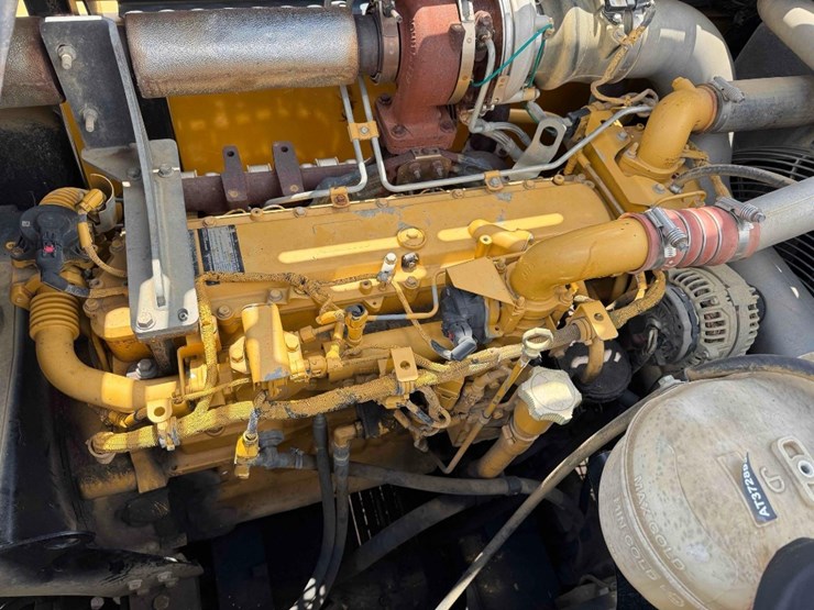 2014-deere-210g-lc-image-63